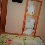 Daire Julia House Holidays